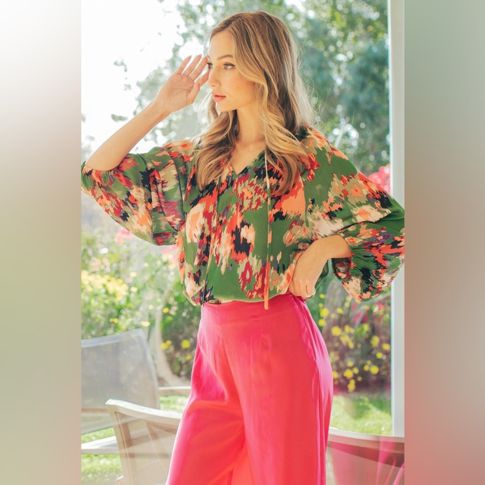 Floral Green V-Neck Blouse with Balloon Sleeves
